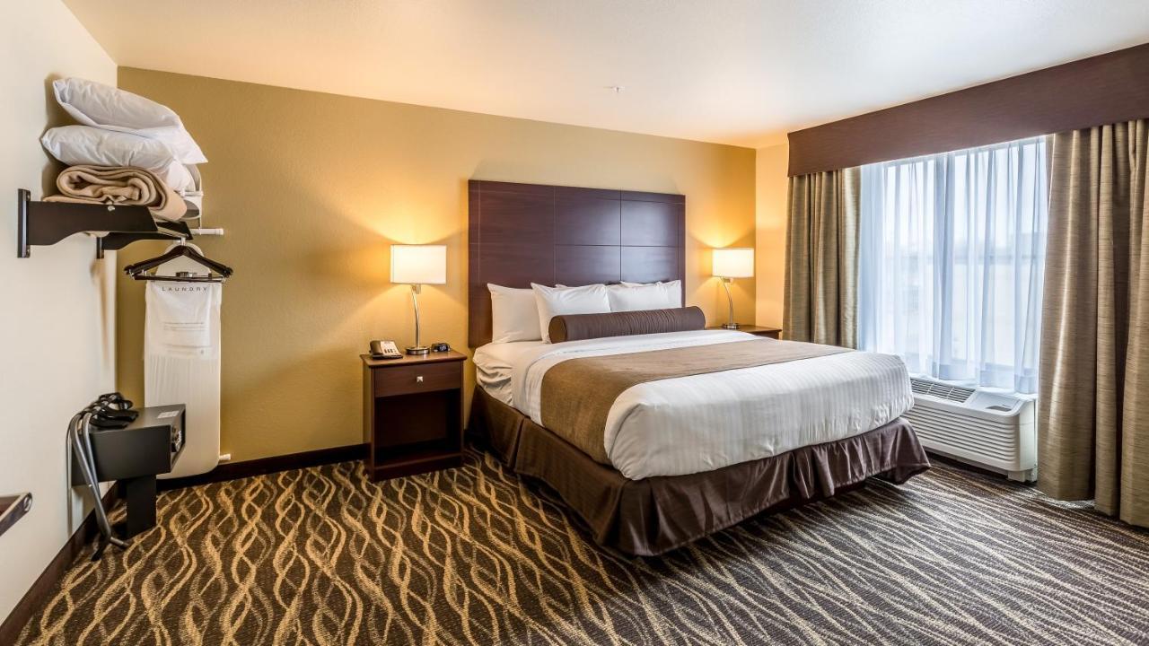 Cobblestone Hotel & Suites - Чиппева-Фолс Екстер'єр фото